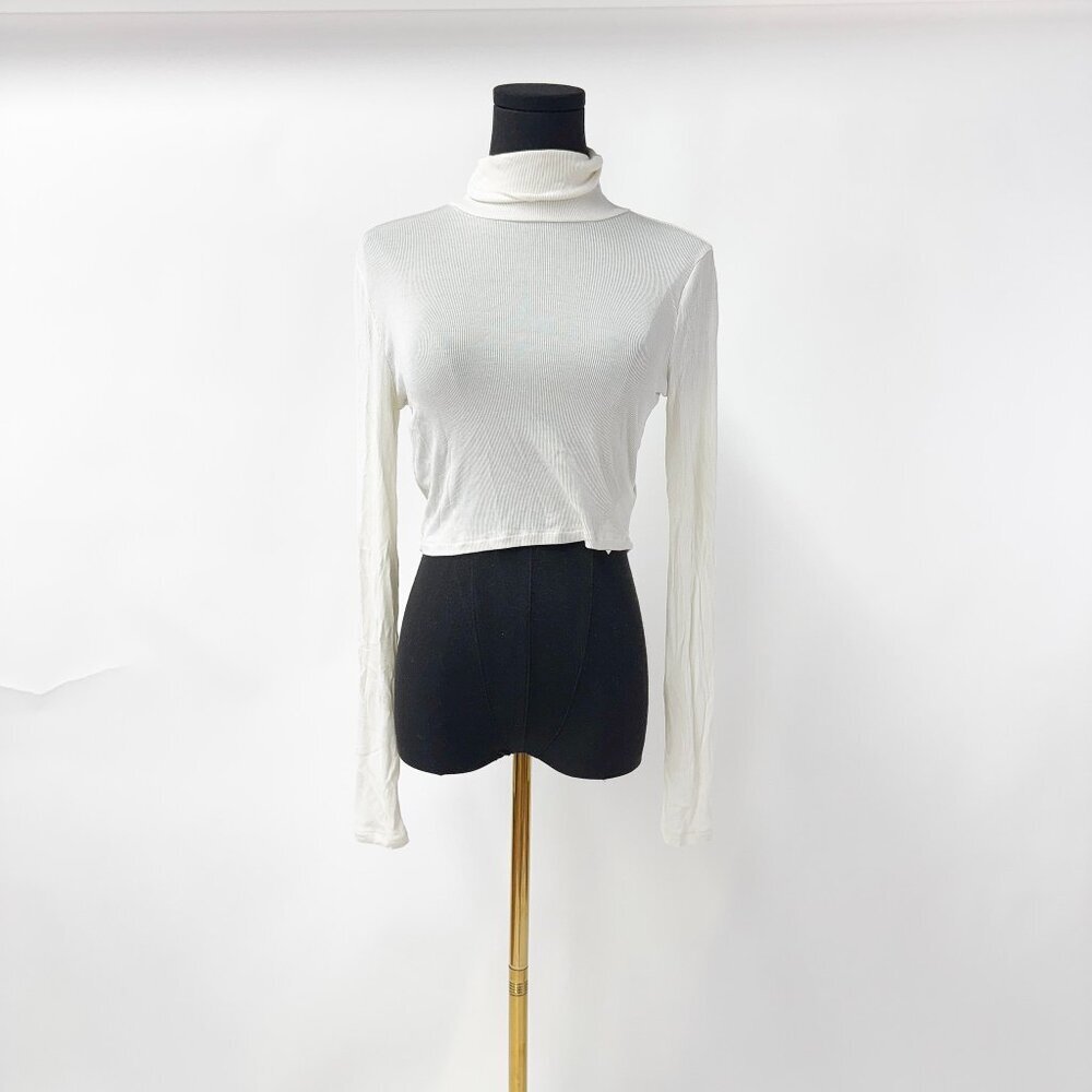 ARITZIA SUNDAY BEST CROPPED CREAM TURTLE NECK - Picture 3 of 7